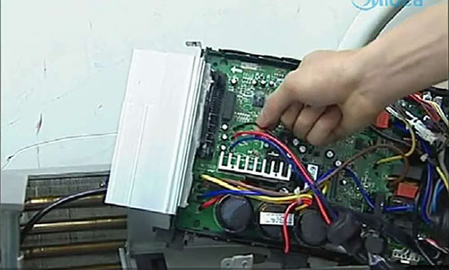 云梦美的空调电话是多少